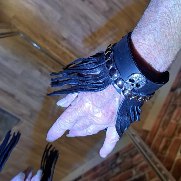 Black Leather Fringe Bracelet - Picture 1 of 8